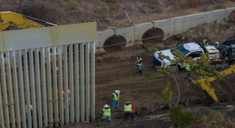 Eu reanuda construcción del muro fronterizo en Playas de Tijuana