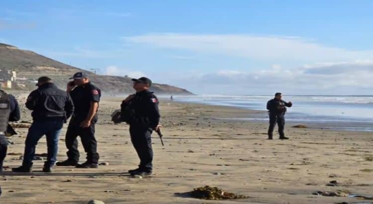 Buscan a menor que se extravió en el mar
