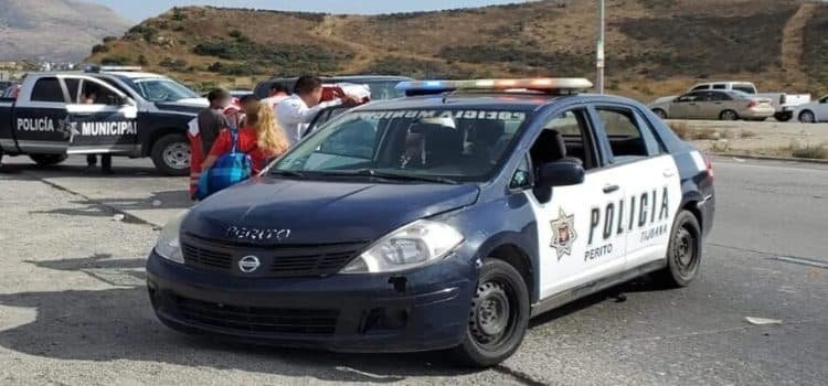 Accidente sobre bulevar 2000 deja a una persona prensada