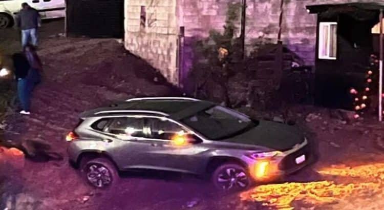 Lluvias provocan caída de postes, árboles, cortes de luz y accidentes