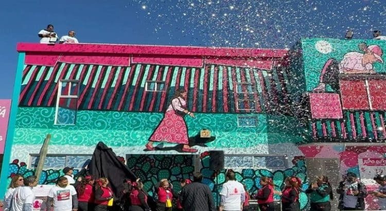 Inauguran el primer mural “Mujer Migrante” de Rendichicas en Tijuana