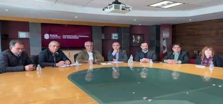 Gobierno estatal no descarta la fuerza para retirar bloqueo en el aeropuerto de Tijuana