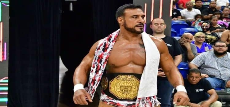 Suspenden a el luchador Alberto El Patrón por altercado con afición en Tijuana