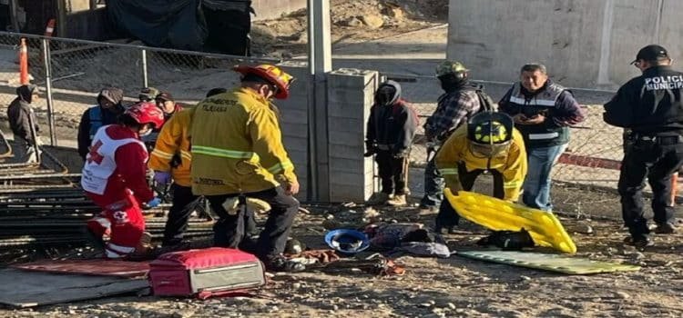 Trabajadores del Viaducto elevado resultan heridos tras caerle una viga