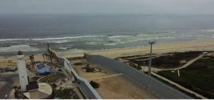 EU construye muro sobre canal del río Tijuana pese a tratados que lo impedían