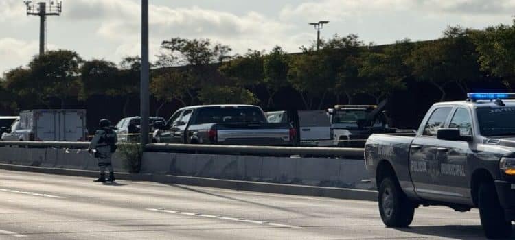 Ejecutan a pareja en la avenida Aeropuerto en Tijuana