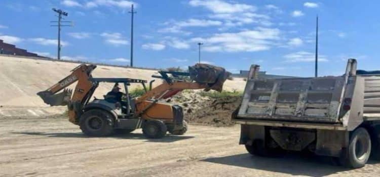 Inició ayuntamiento labores de limpieza en la canalización del Río Tijuana