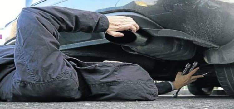 Proponen incrementar pena por robo catalizadores de autos en BC