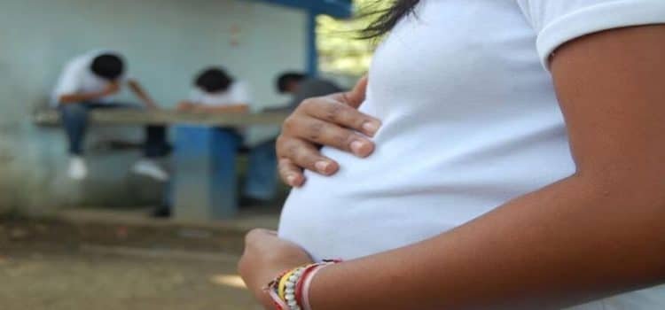 Disminuyen los embarazos adolescentes en Baja California