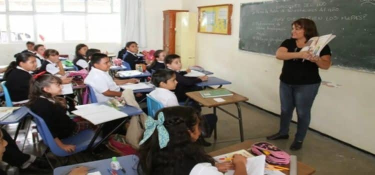 Plantilla de docentes en BC aumentó 4%