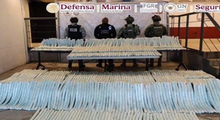 Incautan 300 kilos de metanfetamina en vehículo aparentemente abandonado