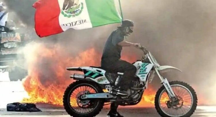 Casi 50 detenidos el saldo de las protestas en Los Ángeles