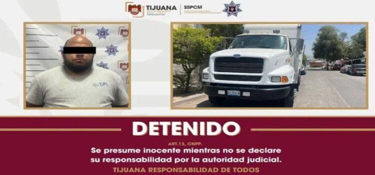 Mujer muere tras ser arrollada por un tractocamión