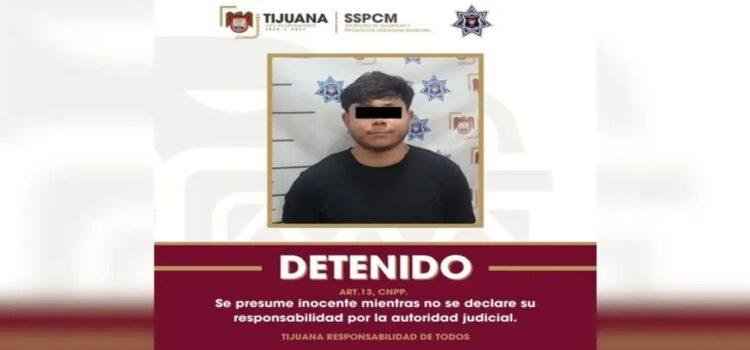 Detienen a empleado de cine por agresión de un menor