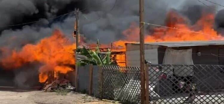 Incendio consume 29 viviendas en El Niño y Terrazas del Valle en Tijuana