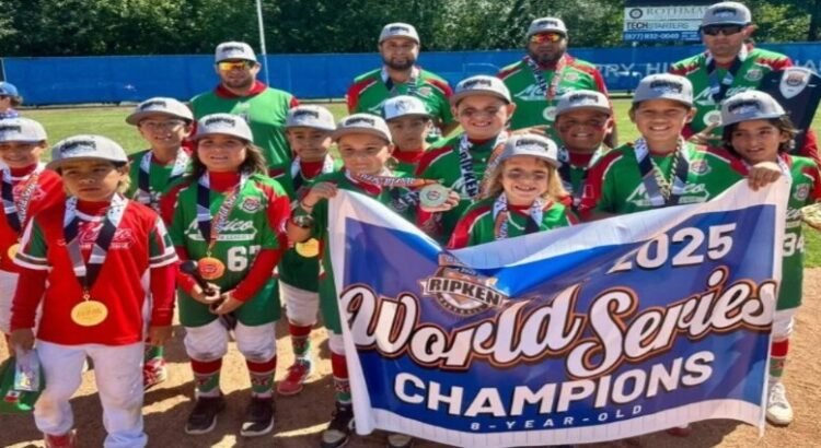 Equipo infantil campeón de la Serie Mundial de Béisbol Cal Ripken