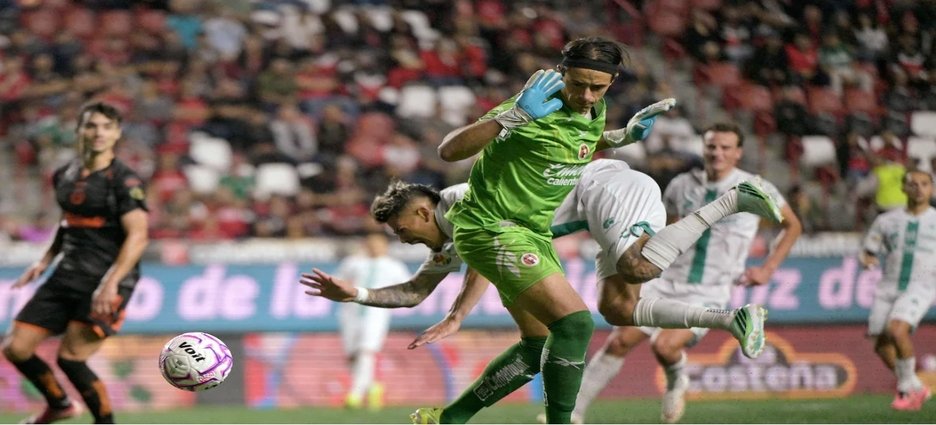 Xolos golea 4-1 a Santos Laguna y termina con su racha ganadora en la Liga MX